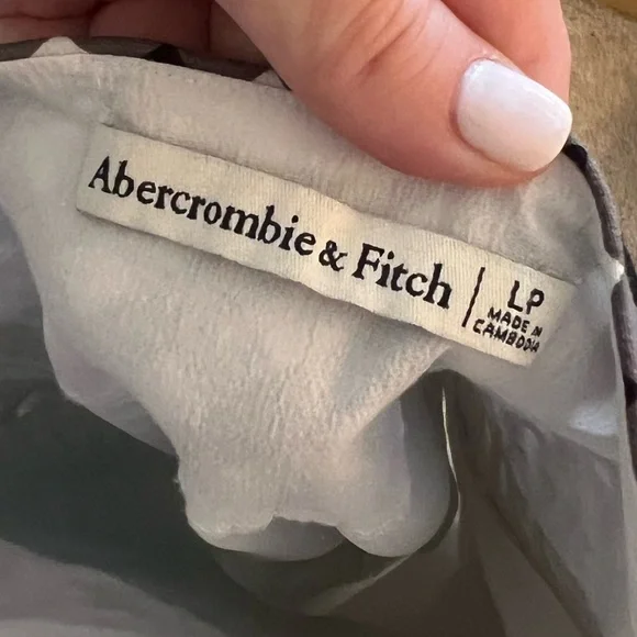 Abercrombie & Fitch Black and White Gingham Bra-Free Everyday Skort Dress - Picture 10 of 10